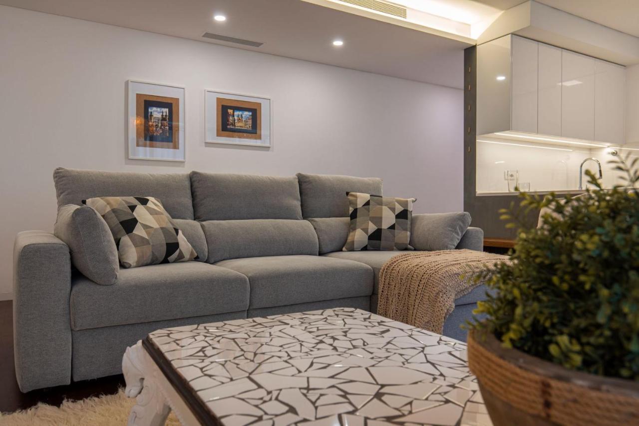 كاسكايس Touch Of Class 2Bdr Apartment By Lovelystay المظهر الخارجي الصورة