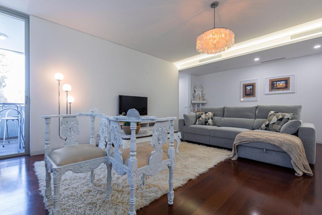 كاسكايس Touch Of Class 2Bdr Apartment By Lovelystay المظهر الخارجي الصورة
