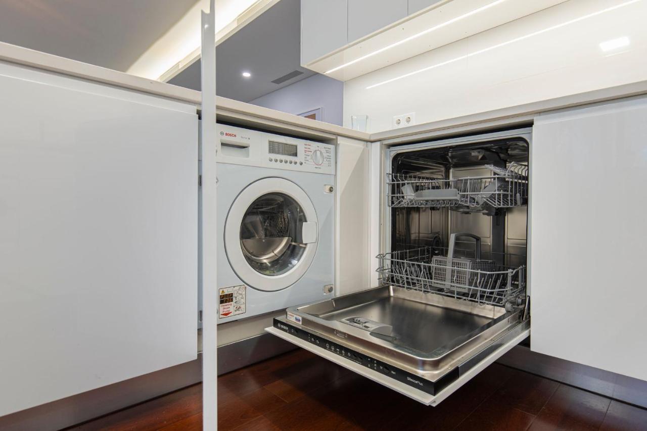 كاسكايس Touch Of Class 2Bdr Apartment By Lovelystay المظهر الخارجي الصورة