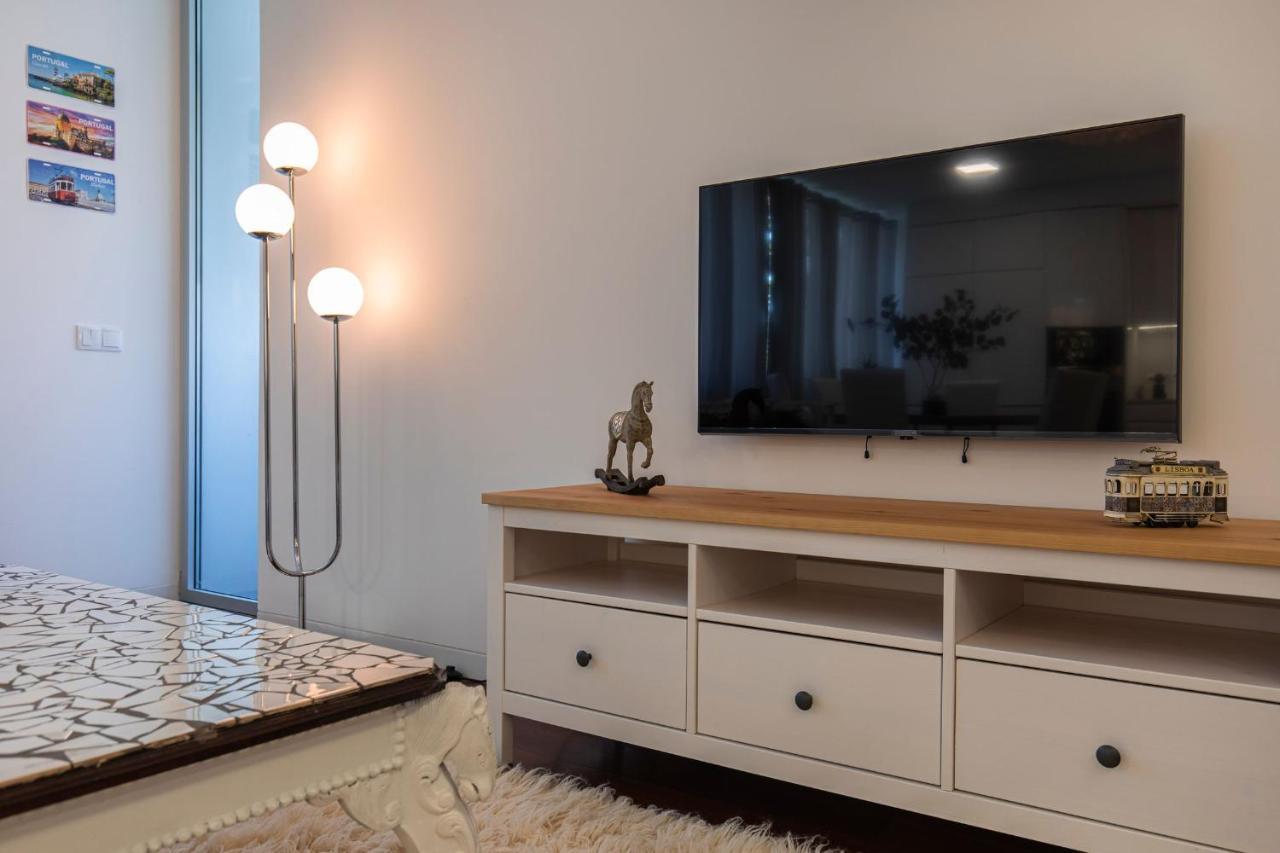 كاسكايس Touch Of Class 2Bdr Apartment By Lovelystay المظهر الخارجي الصورة