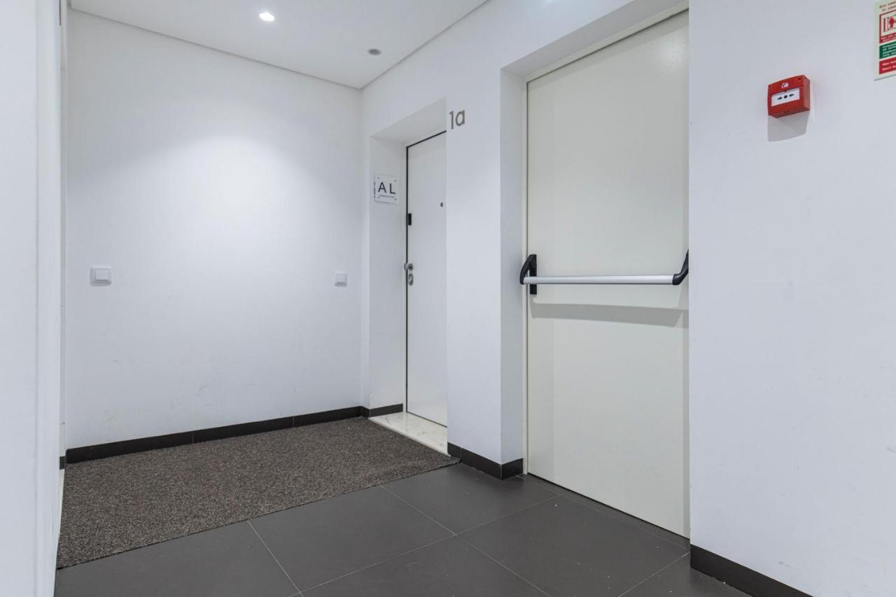 كاسكايس Touch Of Class 2Bdr Apartment By Lovelystay المظهر الخارجي الصورة