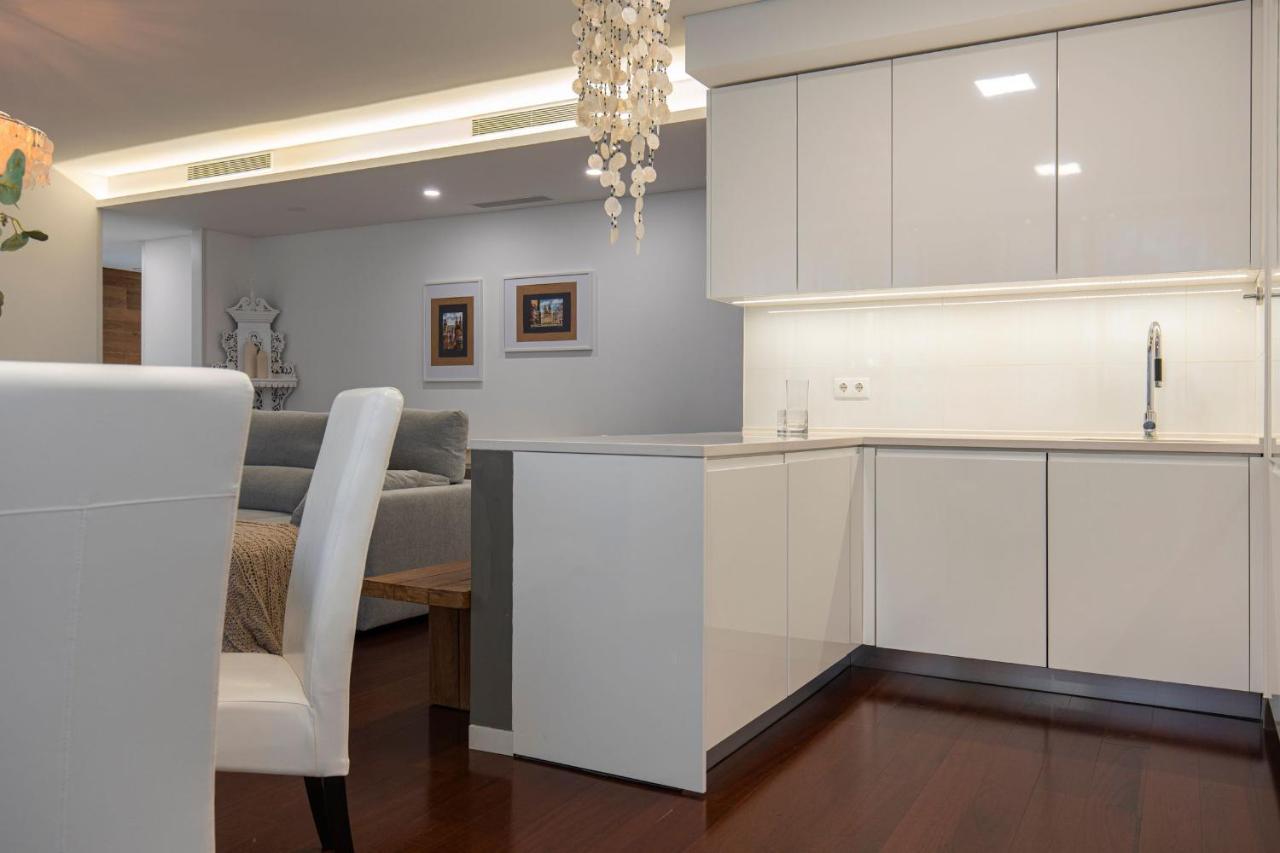 كاسكايس Touch Of Class 2Bdr Apartment By Lovelystay المظهر الخارجي الصورة